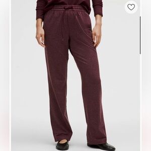 Lululemon Soft Jersey Straight-Leg Pant - Size 6